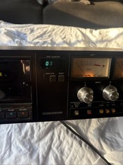 Tascam 112 Professional Cassette Tape Deck- POWERS ON- parts or repair