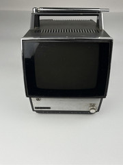 Vintage Sony TV-700U Television TV 7in Screen Portable Black & White FOR PARTS
