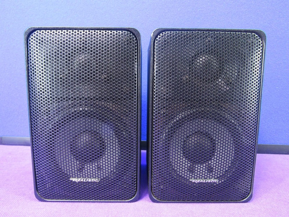 Realistic Minimus 7 Black Speakers