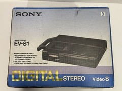 Sony 8 EV-S1 8mm digital w/remote -Powers up, doesn’t play on screen, see video