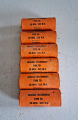 General Instrument Vintage Fender Amp Capacitor (1960s 20uf 525VDC – Quantity 6)