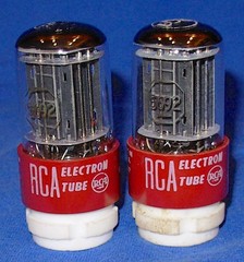 Strong Matched Pair RCA Black Plate Red Base 5692 Vacuum Tubes 1955 Dates