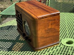 1930’s Lasalle Unknown Model Tube Radio Untested Great Condition!