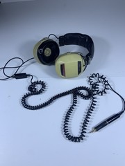 VTG Realistic Over-Ear Headphones Beige Black Adjustable Headband 6.35mm Double