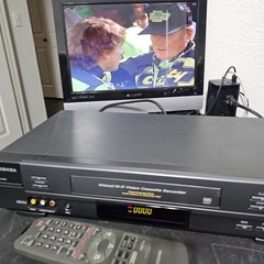 Toshiba W-627 4-Head Hi-Fi VHS VCR Video Cassette Recorder w/ Remote Tested