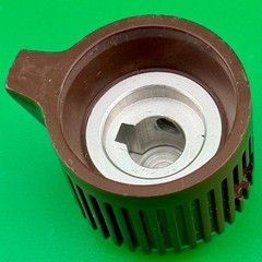 (1) VINTAGE CONTROL KNOB BROWN /Alum FACE ~ 7/8″ Dia 3/4″ Height, 1/4″ Shaft