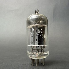1960s 12AX7 ECC83 Tung-Sol Tube Gray Long Plate O Getter TV7 Test NOS TS7-10