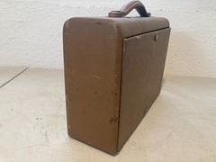 General Electric HB-402 Portable Suitcase Radio (1939)