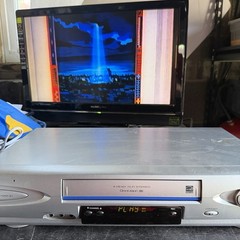 Panasonic Omnivision PV-V464S 4-Head Stereo VCR VHS Player No Remote Tested Good