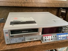 Sony Betamax SL-2710 Stereo Video Cassette Recorder For Parts Or Repair Only