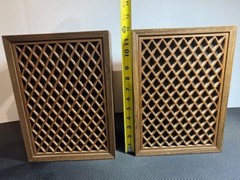 Vintage 8 Ohms 3 watts Woodgrain Speakers Set 12″ x 8 1/2″ Made in Japan