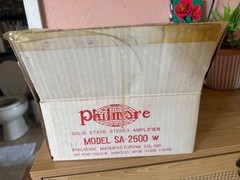 VINTAGE Philmore Sa-2500 Stereo Amplifier, silver/wood grain, NEW IN OPEN BOX