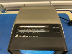 1980s Vintage QUASAR 7” CRT Portable TV UHF/VHF AM/FM Radio Model XP1774SJ