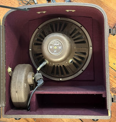 BELLE & HOWELL SPEAKER….CA.1940