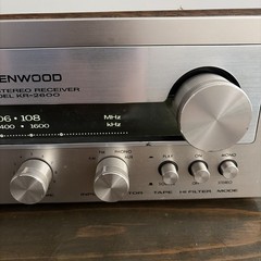 Vintage Kenwood AM/FM Stereo Receiver Model KR-2600 Powers PARTS/REPAIR ONLY