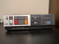 PARTS/REPAIR* JVC HR-7100U The Goldbergs vintage VHS-VCR Recorder/Player AS IS**
