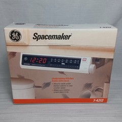 NEW Vintage GE Spacemaker Under Cabinet Kitchen AM/FM Radio Clock 7-4212