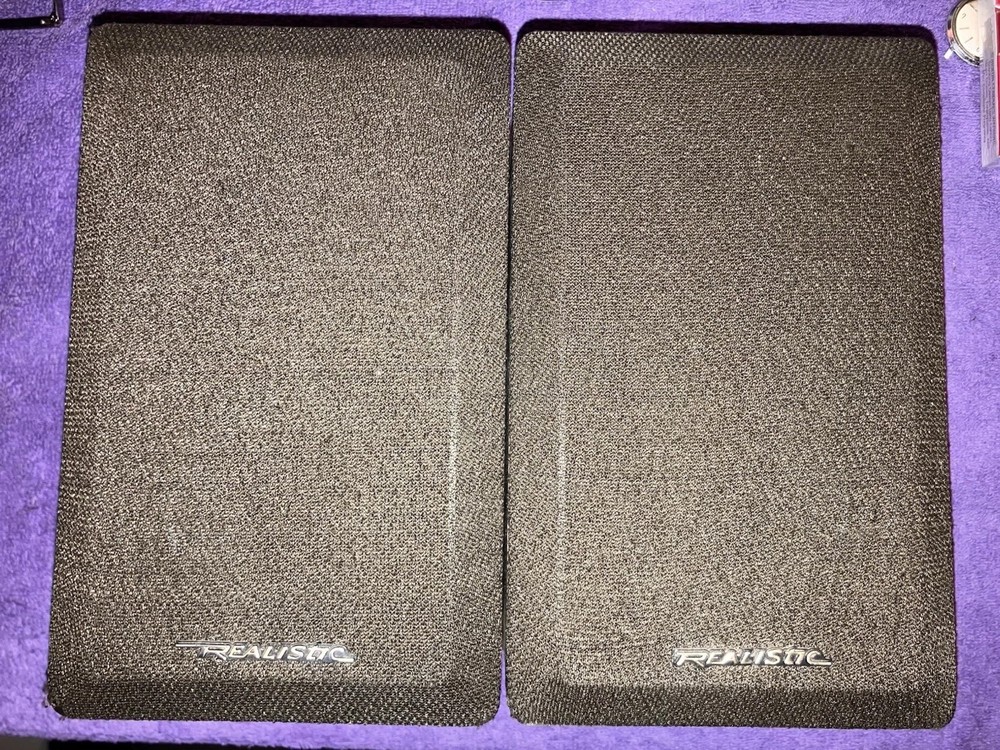 Pair Of Realistic Minimus-7W Speakers Walnut Wood Case (Tested)