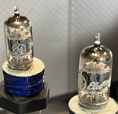 (1 PAIR) 12AU7A/ECC82 GE USA, TOP O, GREY. TESTED STRONG. EXCELLENT TUBES.