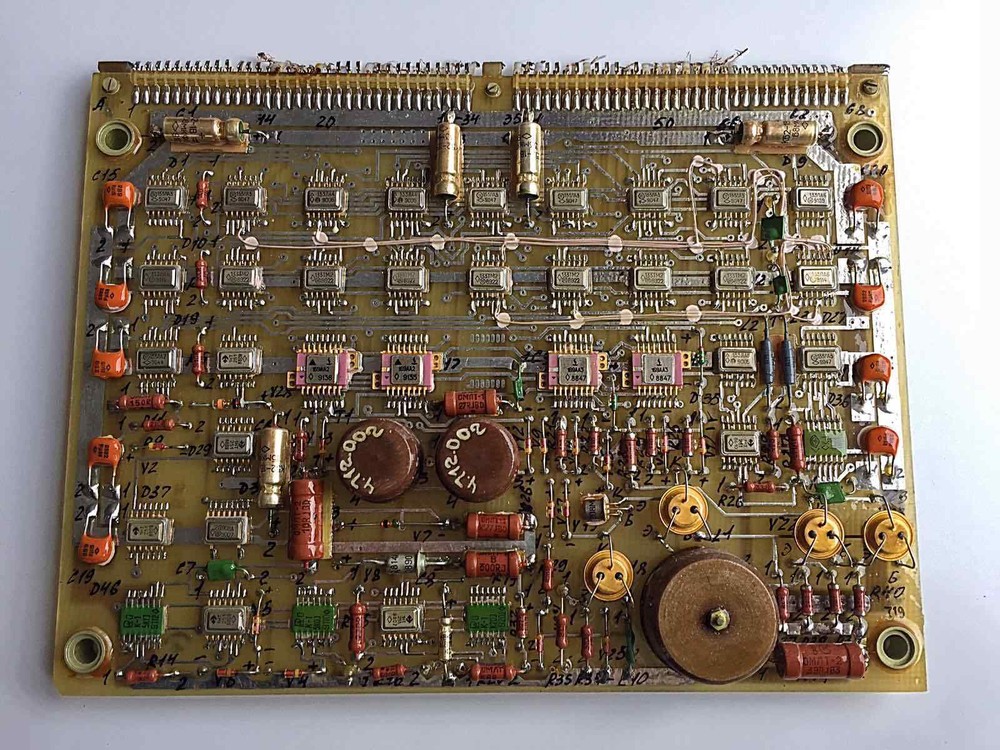 VINTAGE BOARD SOVIET MILITARY AIR FORCE IC CERAMIC CPU (VERY VERY RARE) 1PCS