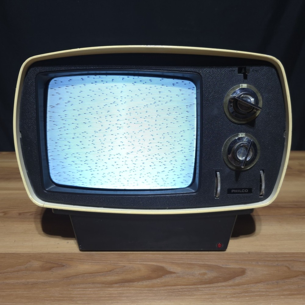 Philco 10″ Vintage B&W CRT TV