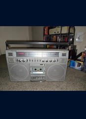 Realistic SCR-6 AM/FM Stereo Cassette Music System Works (Cord Not Included)