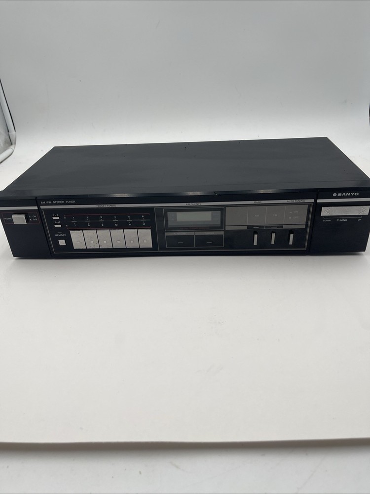 Sanyo AM/FM STEREO Tuner Model JT660-TESTED WORKING!