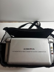 Audiovox VBP2000 5” LCD Monitor Portable VCR VHS Player w/ Bag (UNTESTED)