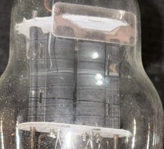 6C8G Sylvania Oak Leaf Bottom Dimpled Foil Getter Black Plates Preamp Tube Rare