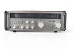 Mitsubishi DA-R10 Receiver, a beauty inside and out