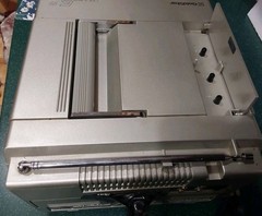 Vintage Goldstar 5in TV And Am Fm Radio.