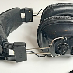 Vintage Black Stereo Head Phones