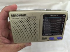 Bell +Howell 9 Band Gold World Receiver Radio with TV Sound FM MW/SW 1-7