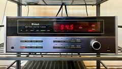McIntosh MR7082 AM/FM Tuner Slim Version