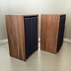 Realistic for Radio Shack Speakers Minimus-4 Woodgrain Set Of 2