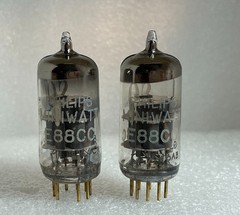 2 tubes E88CC 6922 Philips Miniwatt SQ matched pair