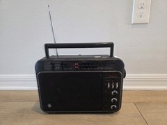 GE Superadio 7-2887a Radio, works and is in great condition!