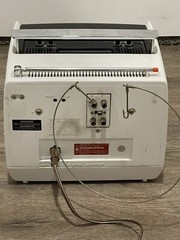 Vtg 1970s Sony Transistor Portable Television TV Model TV-770 7″ Screen Powers