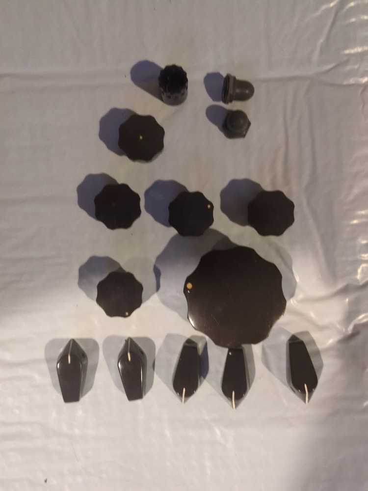 Lot of 14 Mixed Vintage Brown Radio Electronic Equipment Pointer/Round Knobs
