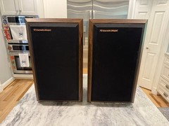 Cerwin Vega AT-8 Vintage 2-WAY Floor Speakers Refoamed Woofers Tested Late 1980s