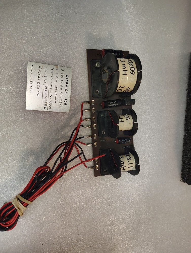 LEAK Sandwich model 300 speaker crossover, one unit only