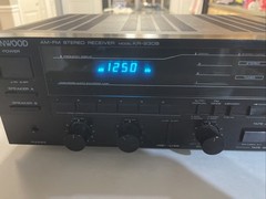 VINTAGE KENWOOD KR-930B STEREO RECEIVER Powers On. As Is