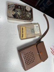 Vintage Crown Tr-670 Transistor Radio 1959 Rare Japan Hard 2 Find Beauty ￼