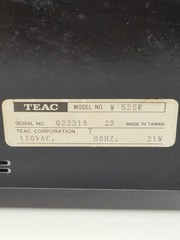 TEAC W-525R Double Auto Reverse Cassette Deck