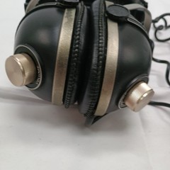 Pioneer SE-405 padded multi volume control full size jack headphones For Parts