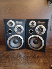Vtg Pair Of Aiwa SX-77 Three Way Reflex Speakers. Sound Great In Good Shape.