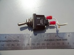 Lot of 21 CUTLER HAMMER Switches MS 24523-23 ON – none – ON