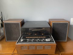 Vintage GE General Electric Stereo Console Turntable AM/FM Radio With Speakers