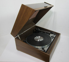 DUAL 1229 TURNTABLE In The Walnut Base Fresh From Being Professionally Serviced!