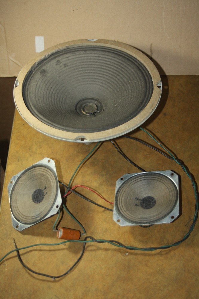 Vintage Set of 3 Sears SilverTone Floor Cabinet Stereo Speakers